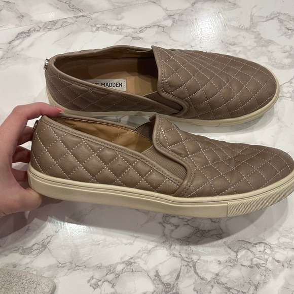 Steve Madden Women's Quilted Slip On Casual Sneakers Taupe - Picture 3 of 8